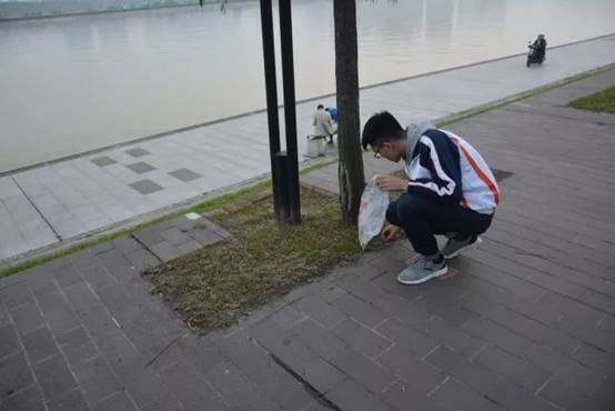 说明: C:\DOCUME~1\ADMINI~1\LOCALS~1\Temp\WeChat Files\2a102203c649e92ad99515b7aff1ea62.jpg 说明: C:\DOCUME~1\ADMINI~1\LOCALS~1\Temp\WeChat Files\2a102203c649e92ad99515b7aff1ea62.jpg